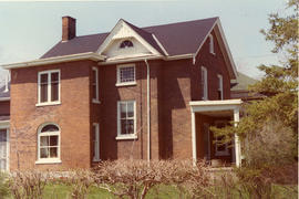 House at corner of Queen and George Streets