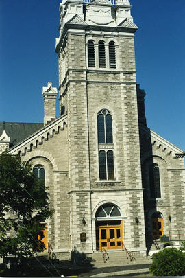 Entrance to Bridge Street United Church, Church Street