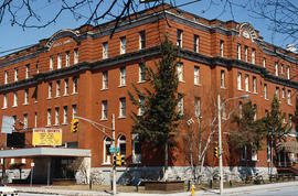 Hotel Quinte at corner of Bridge Street East and Pinnacle Street